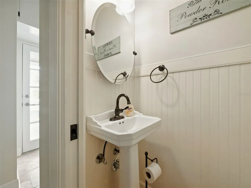 1426 CRESTVIEW DRIVE Mount Dora, FL 32757