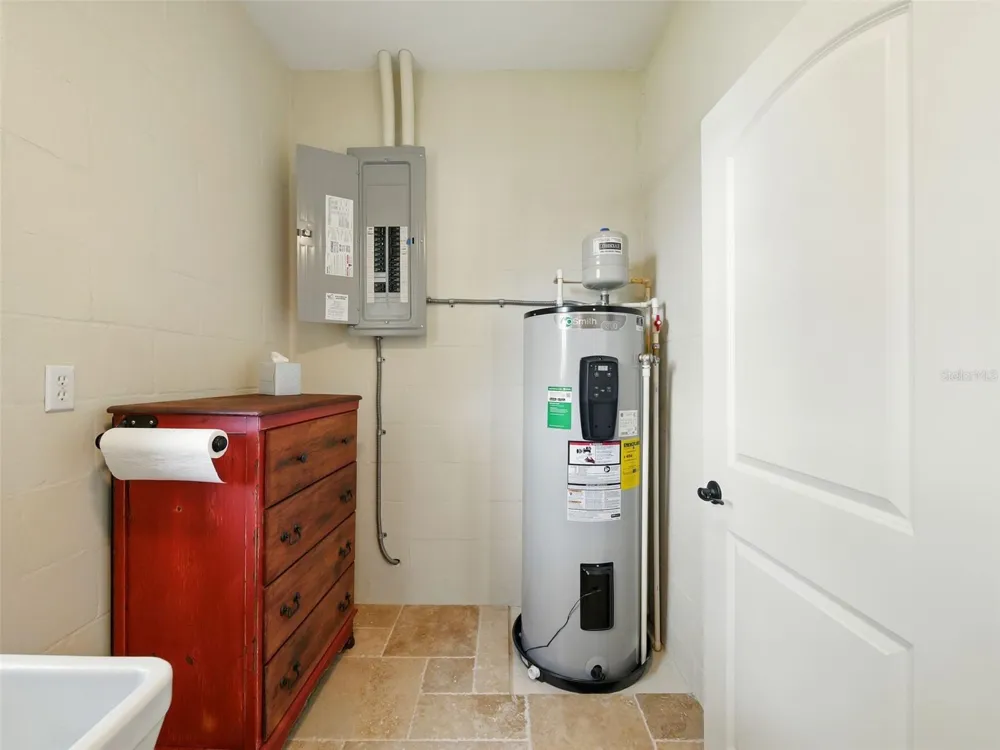 1426 CRESTVIEW DRIVE Mount Dora, FL 32757