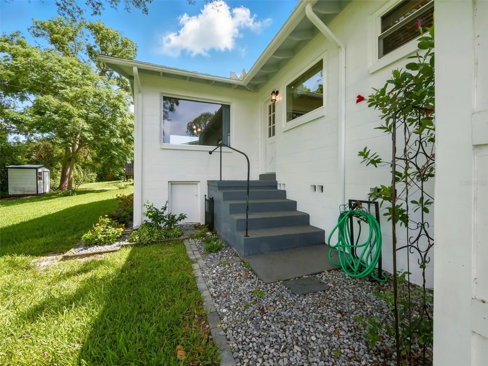 1426 CRESTVIEW DRIVE Mount Dora, FL 32757