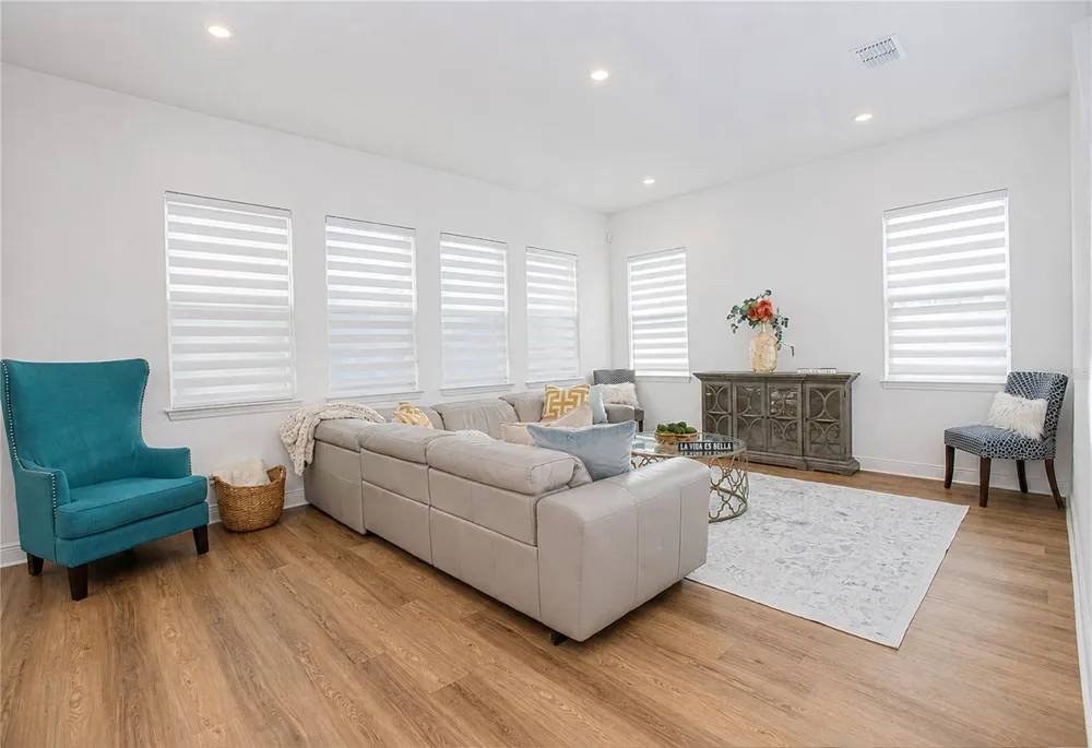10133 PEEBLES STREET Orlando, FL 32827