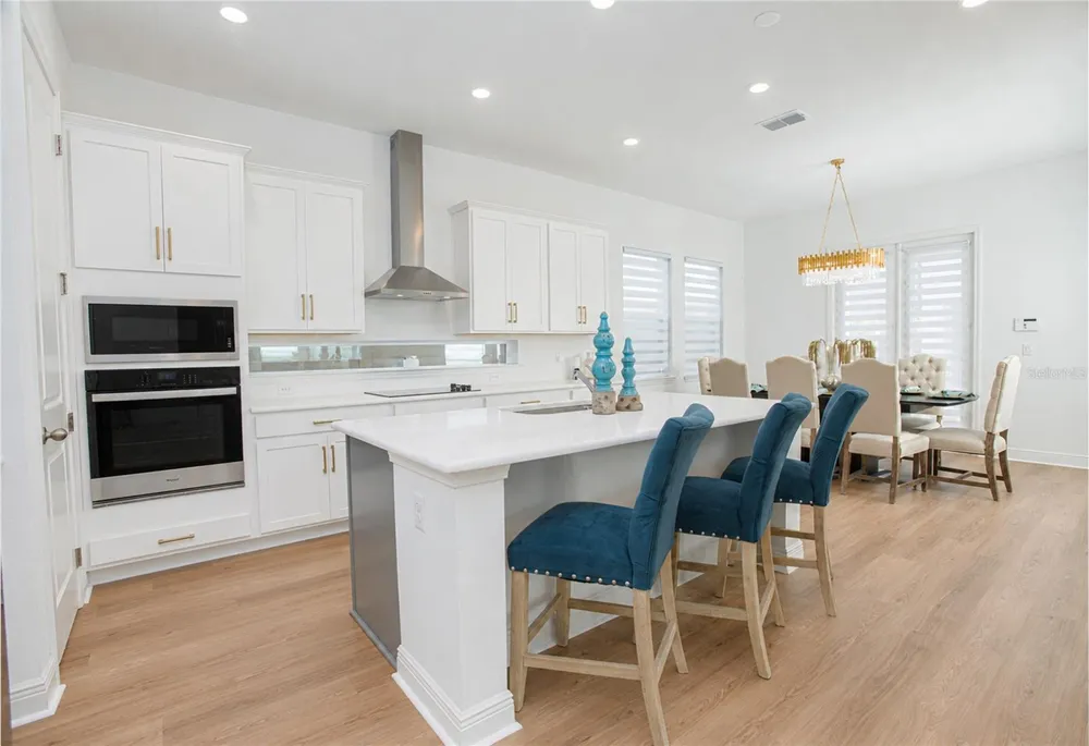 10133 PEEBLES STREET Orlando, FL 32827
