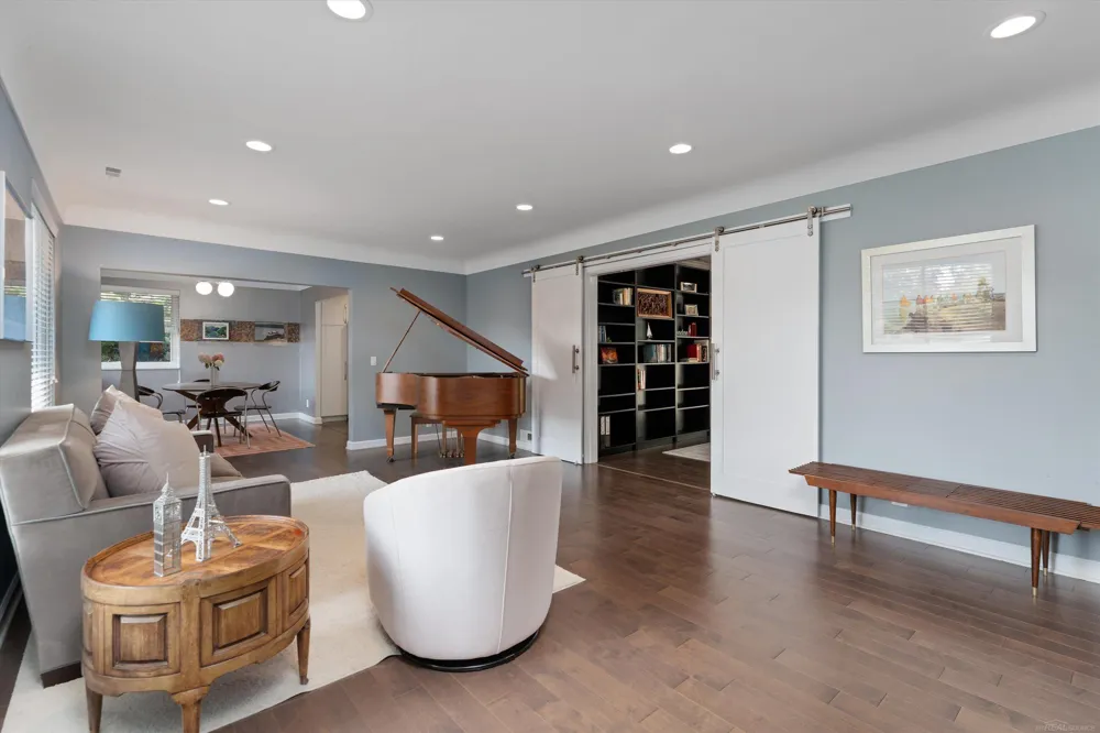 32205 Eastlady Drive Beverly Hills Village, MI 48025