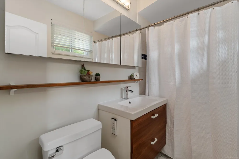 32205 Eastlady Drive Beverly Hills Village, MI 48025