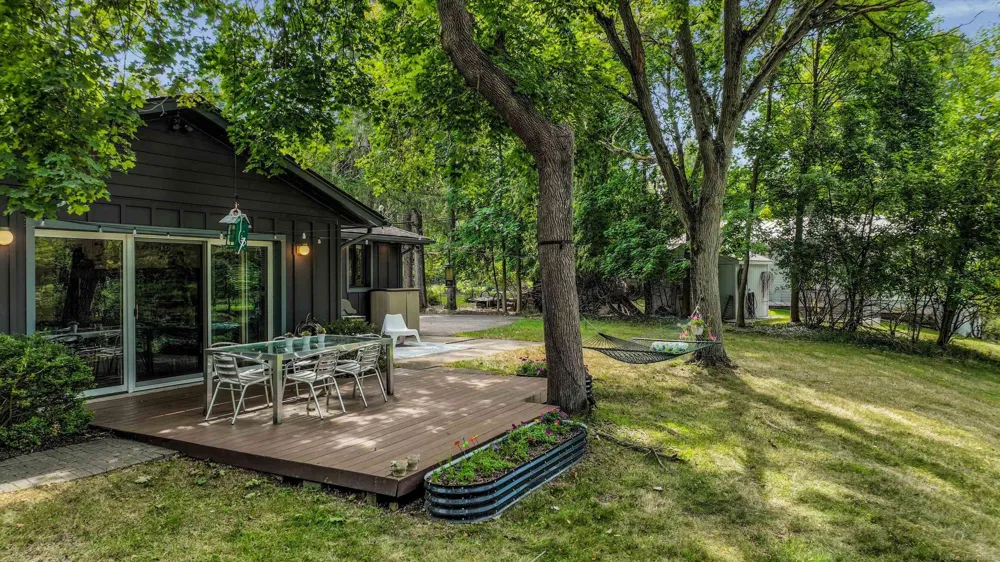 32205 Eastlady Drive Beverly Hills Village, MI 48025