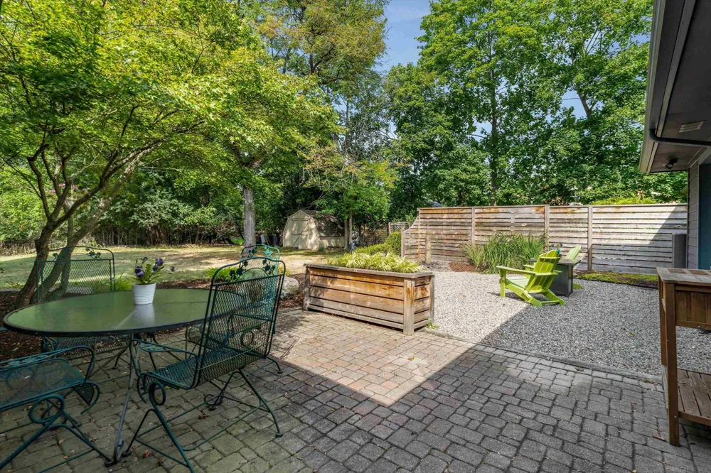 32205 Eastlady Drive Beverly Hills Village, MI 48025
