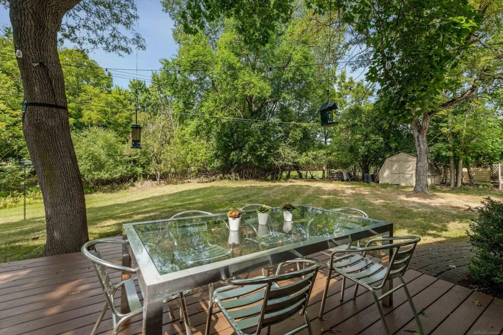 32205 Eastlady Drive Beverly Hills Village, MI 48025