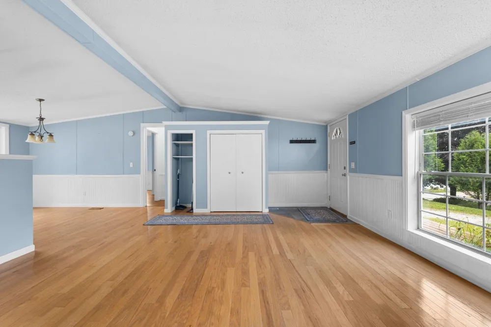 10810 S Orchard Way Elmwood Charter Township, MI 49684
