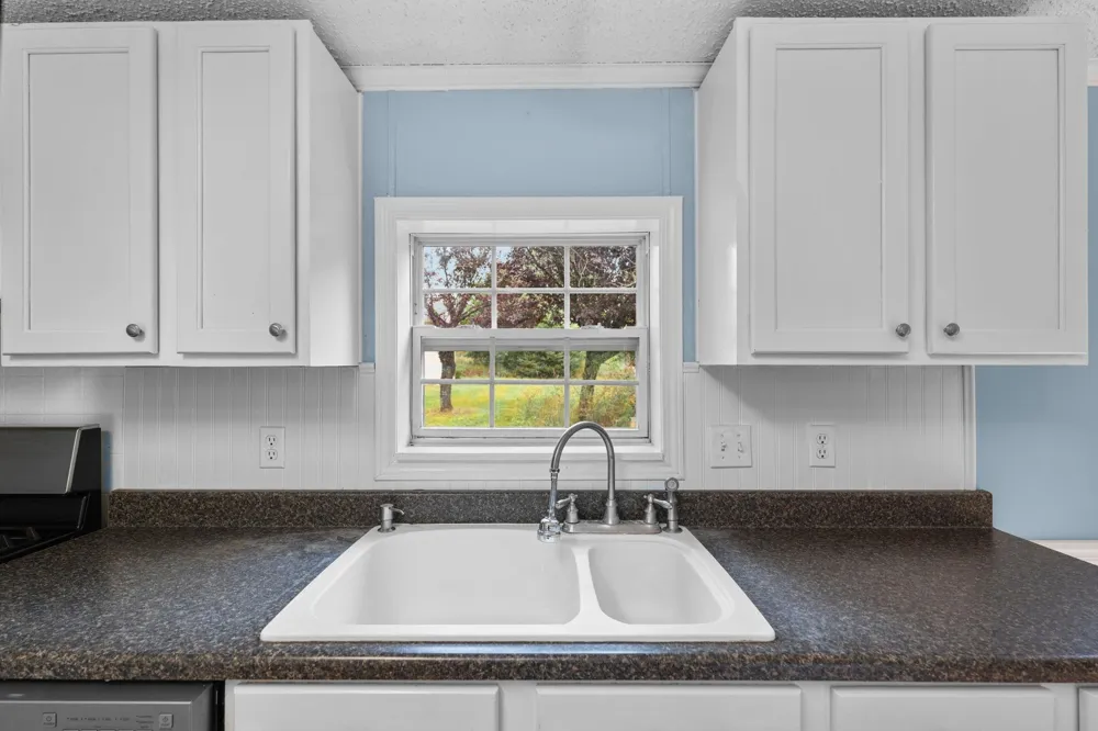 10810 S Orchard Way Elmwood Charter Township, MI 49684