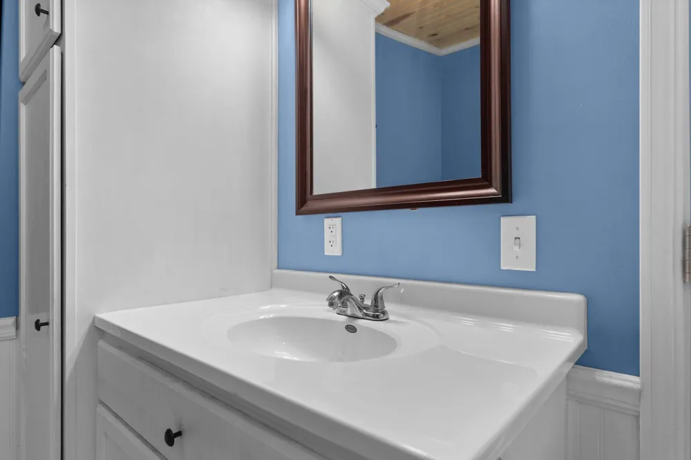 10810 S Orchard Way Elmwood Charter Township, MI 49684