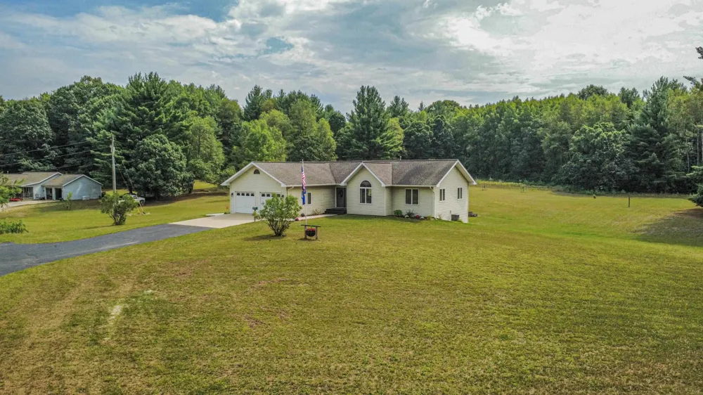 10859 W Blanchard Road Rolland Township, MI 49310