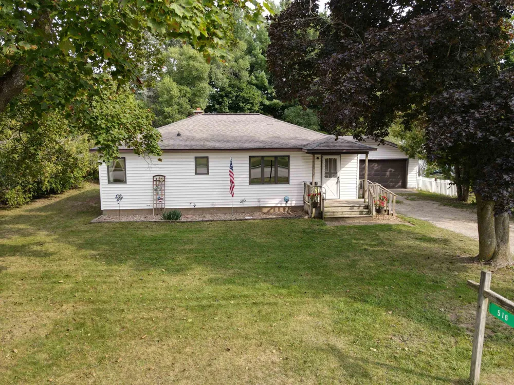 516 Fenton Street Paradise Township, MI 49649