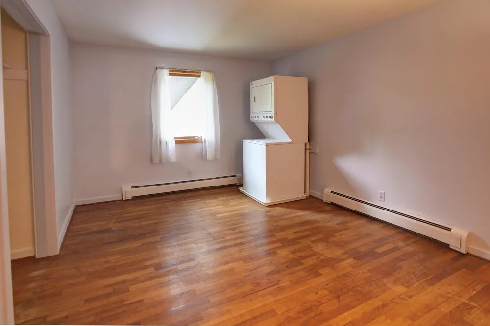 516 Fenton Street Paradise Township, MI 49649