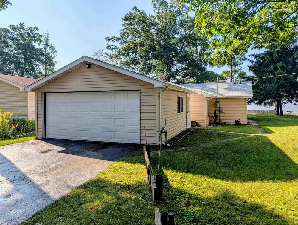 4092 E Michigan Avenue Sims Township, MI 48703