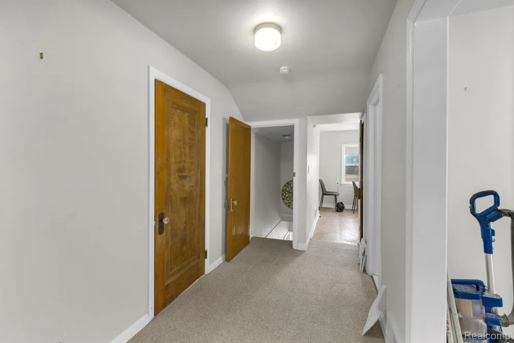 7631 Maple Street Dearborn City, MI 48126