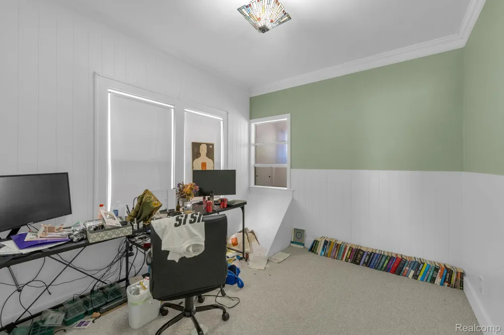 7631 Maple Street Dearborn City, MI 48126