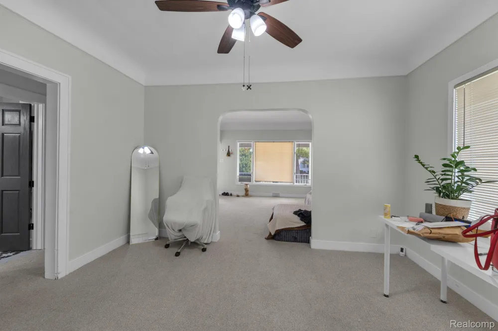 7631 Maple Street Dearborn City, MI 48126
