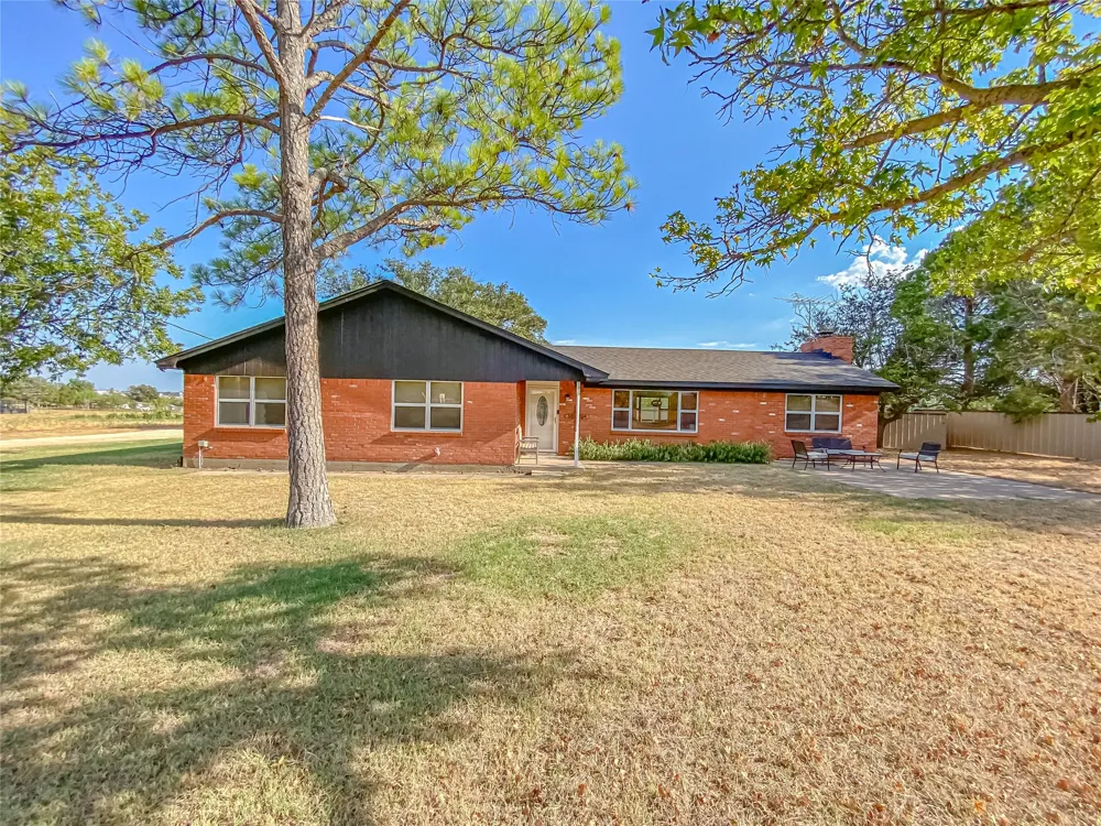 309 County Road 370 Sweetwater, TX 79556