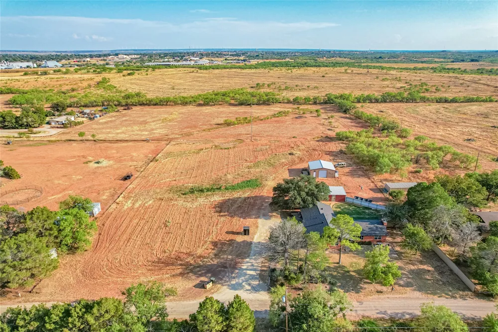 309 County Road 370 Sweetwater, TX 79556