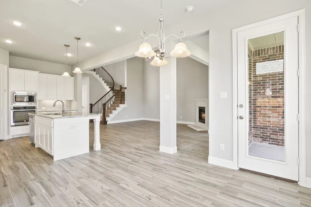 8336 RICHMOND The Colony, TX 75056