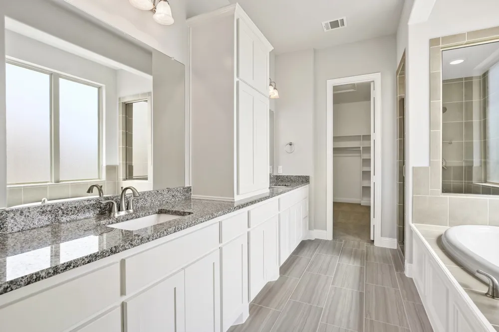 8336 RICHMOND The Colony, TX 75056