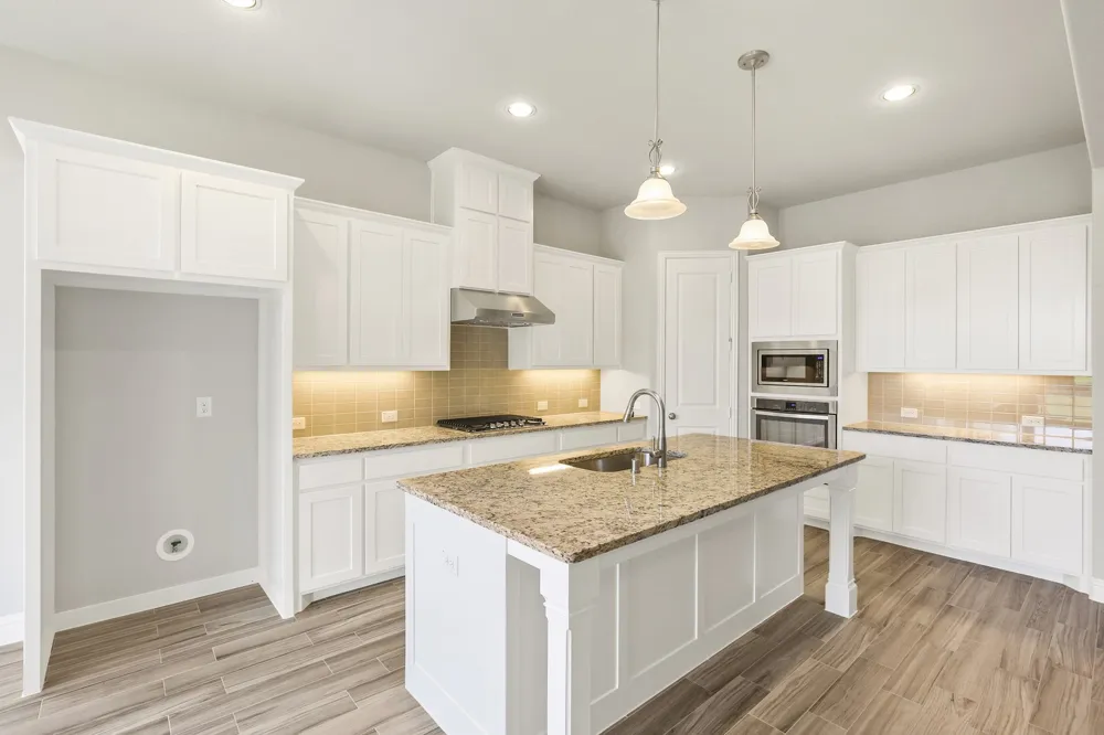 8336 RICHMOND The Colony, TX 75056
