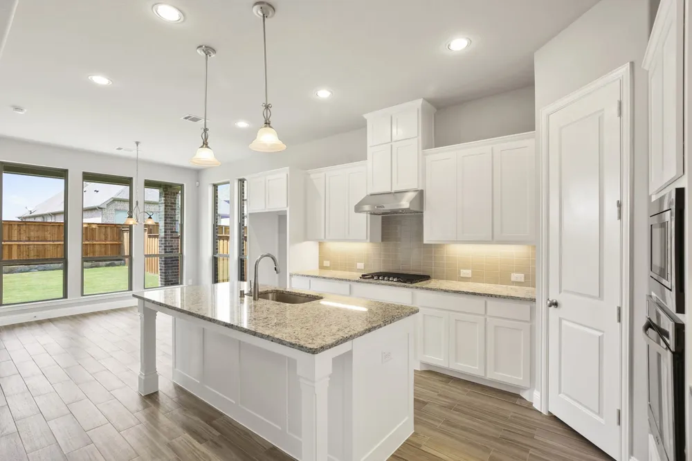 8336 RICHMOND The Colony, TX 75056