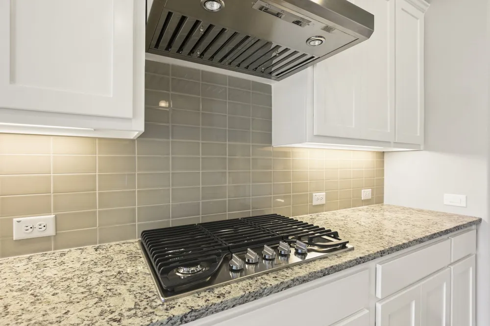 8336 RICHMOND The Colony, TX 75056