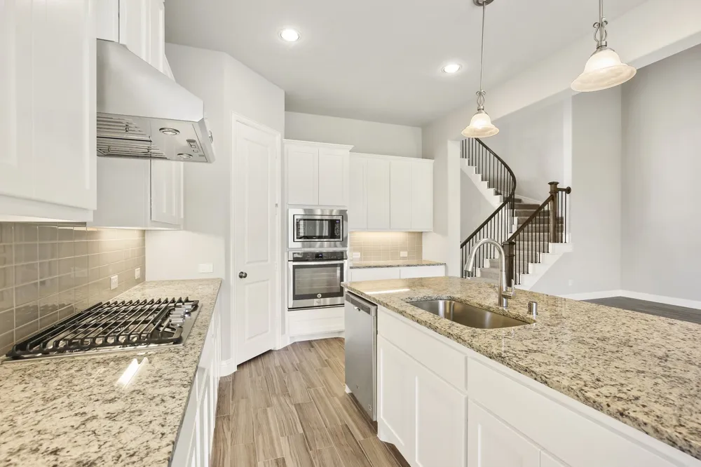8336 RICHMOND The Colony, TX 75056