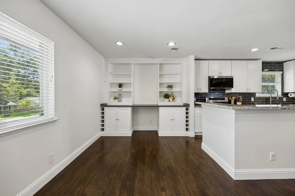 2329 Springhill Drive Dallas, TX 75228
