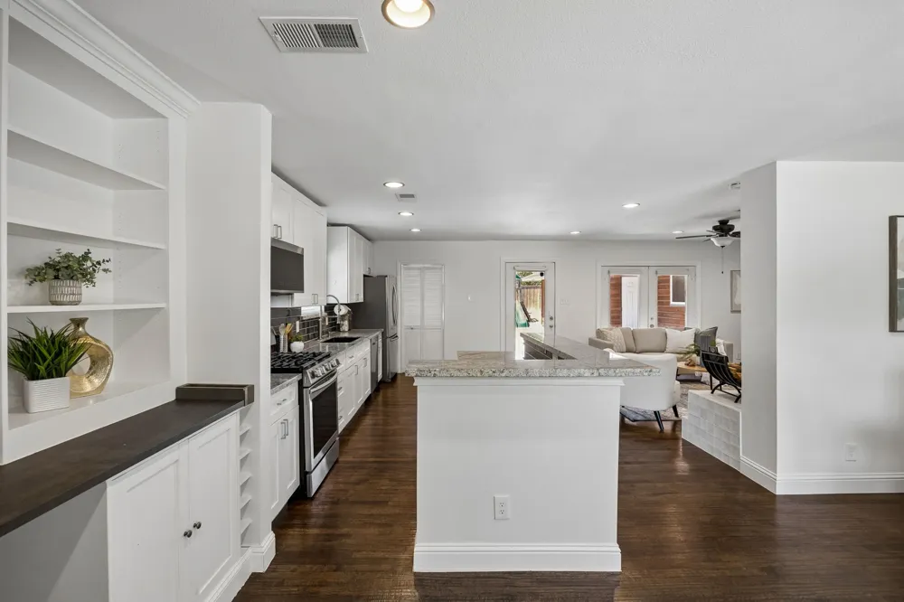 2329 Springhill Drive Dallas, TX 75228