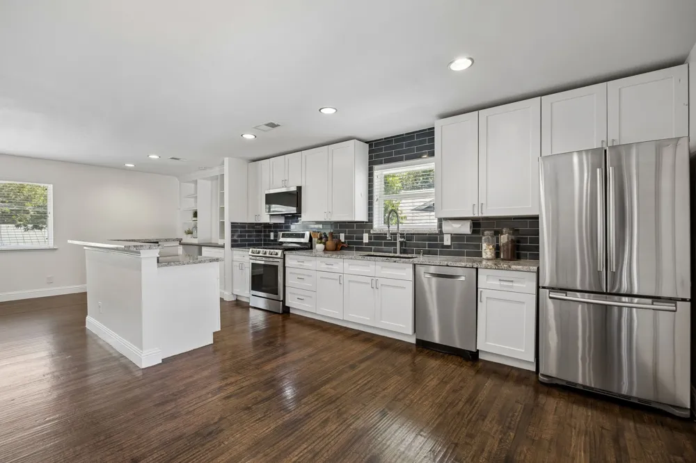 2329 Springhill Drive Dallas, TX 75228