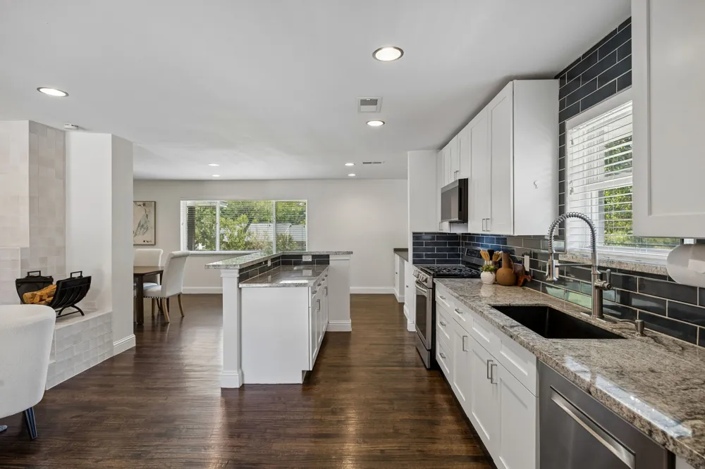 2329 Springhill Drive Dallas, TX 75228