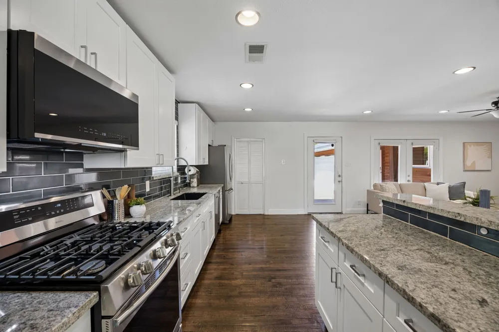 2329 Springhill Drive Dallas, TX 75228