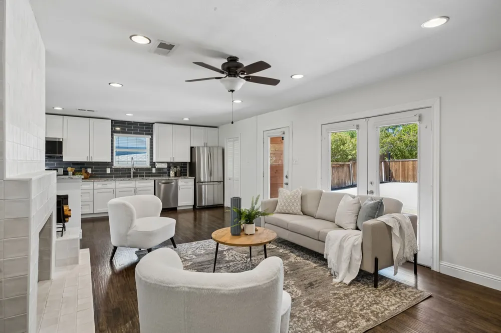 2329 Springhill Drive Dallas, TX 75228