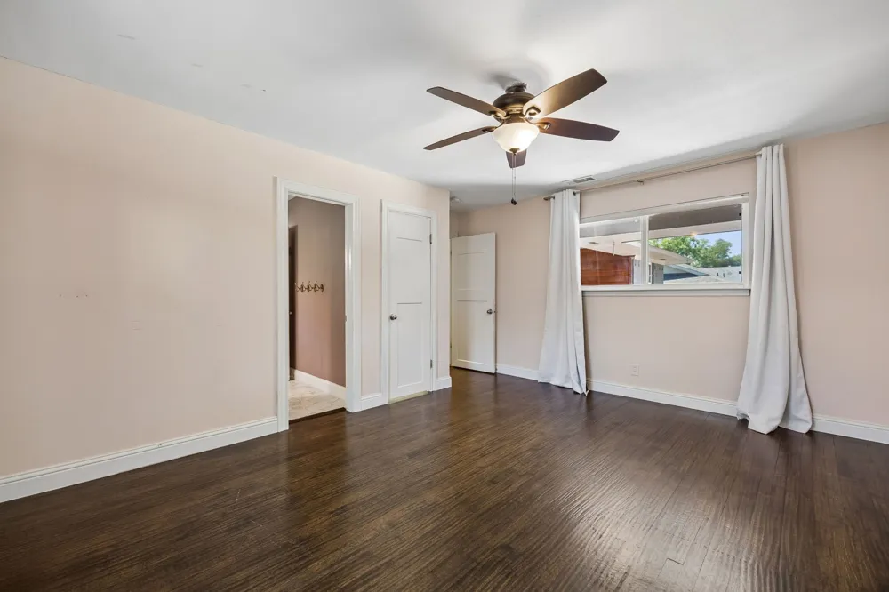 2329 Springhill Drive Dallas, TX 75228