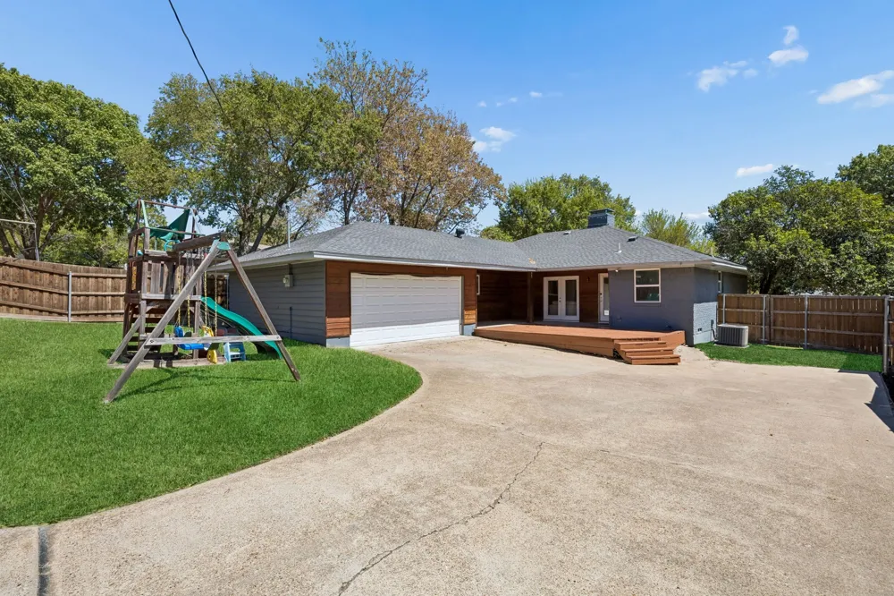 2329 Springhill Drive Dallas, TX 75228