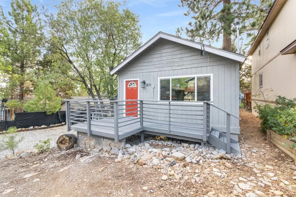 871 Maple Big Bear City, CA 92386