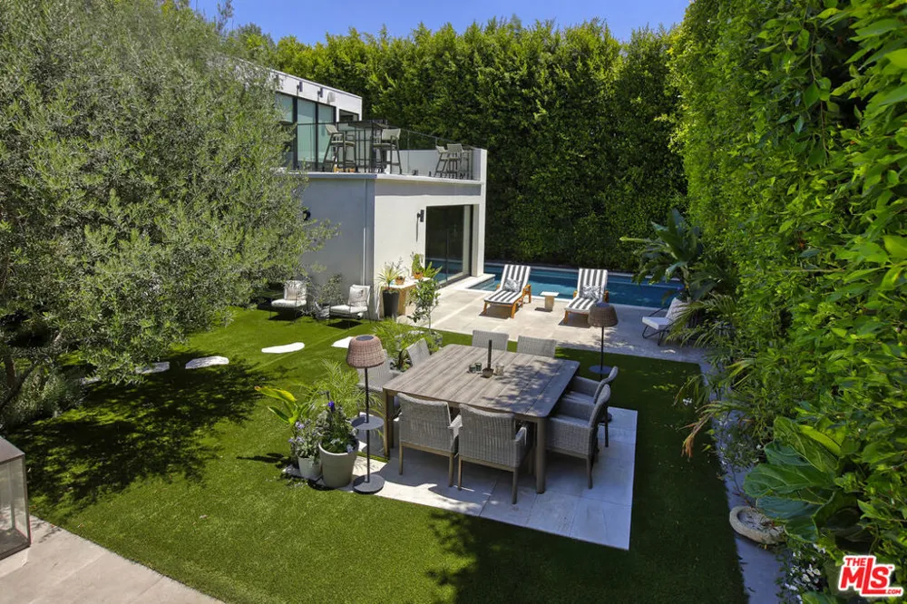 810 Orlando Avenue Los Angeles, CA 90069