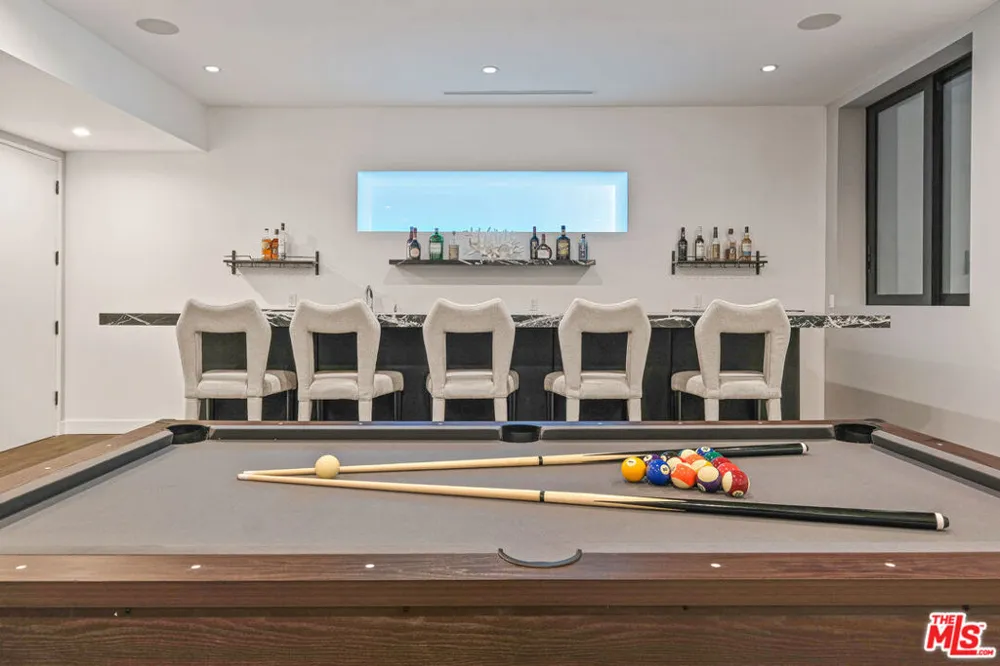 810 Orlando Avenue Los Angeles, CA 90069
