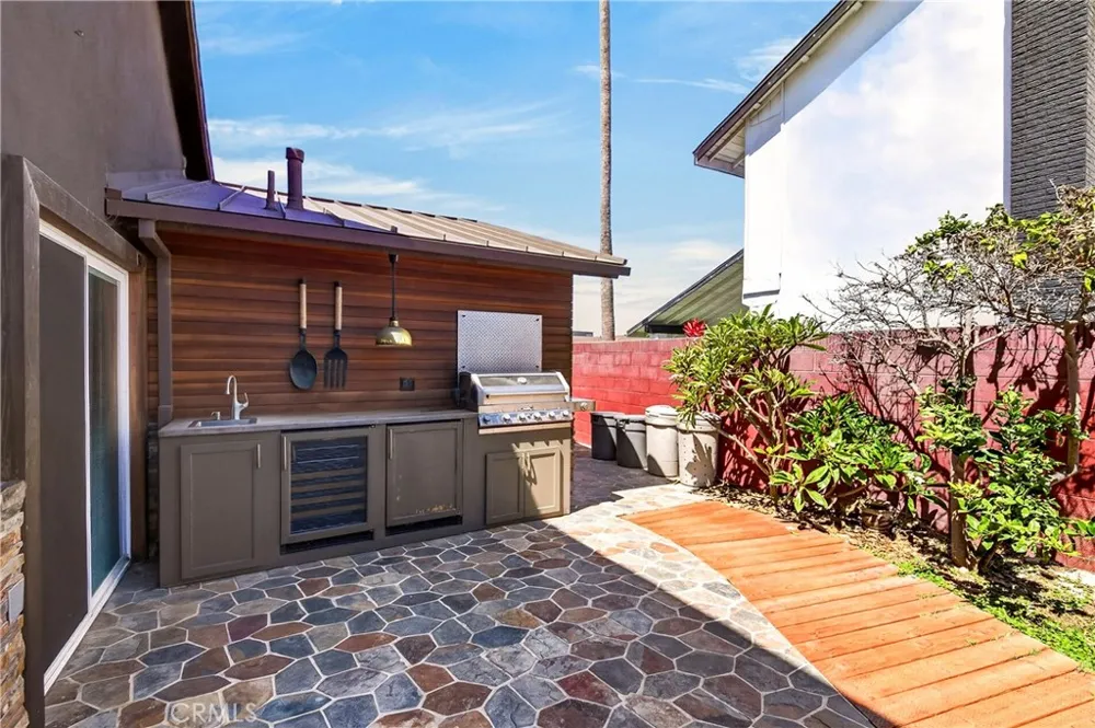 20042 Vintage Huntington Beach, CA 92646