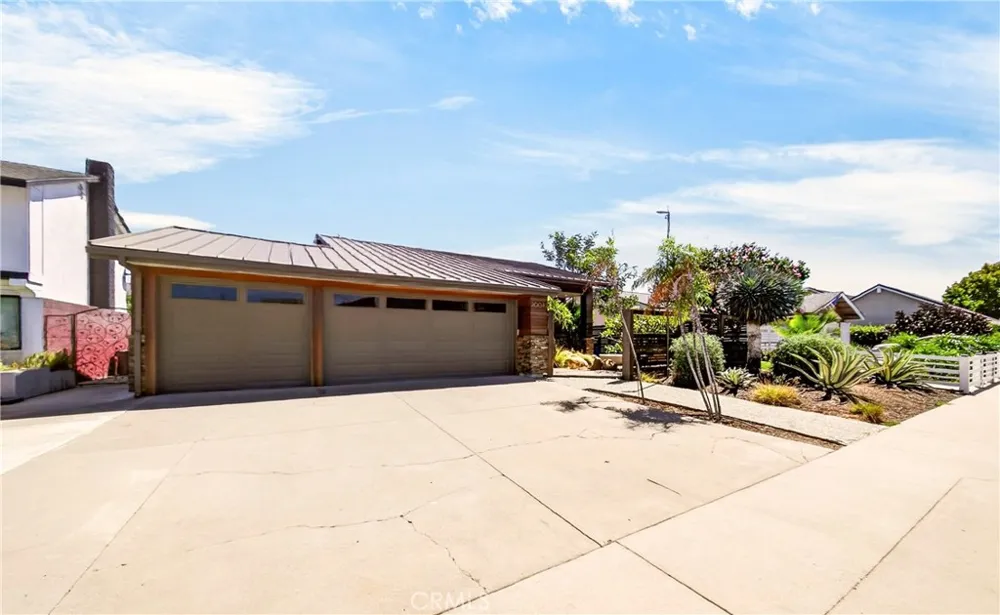 20042 Vintage Huntington Beach, CA 92646