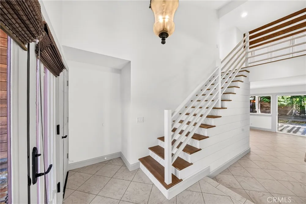 20042 Vintage Huntington Beach, CA 92646