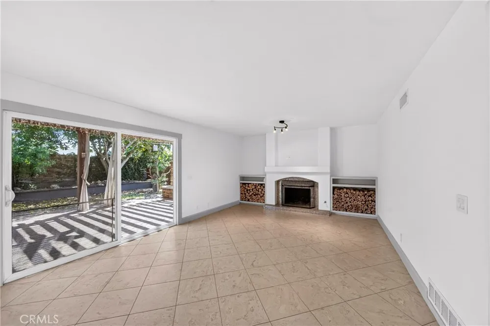 20042 Vintage Huntington Beach, CA 92646