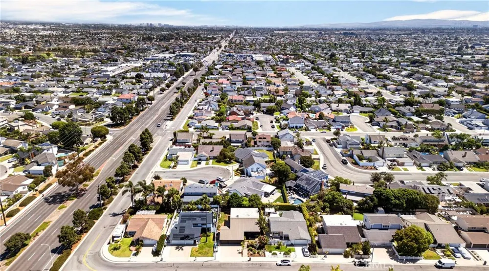 20042 Vintage Huntington Beach, CA 92646