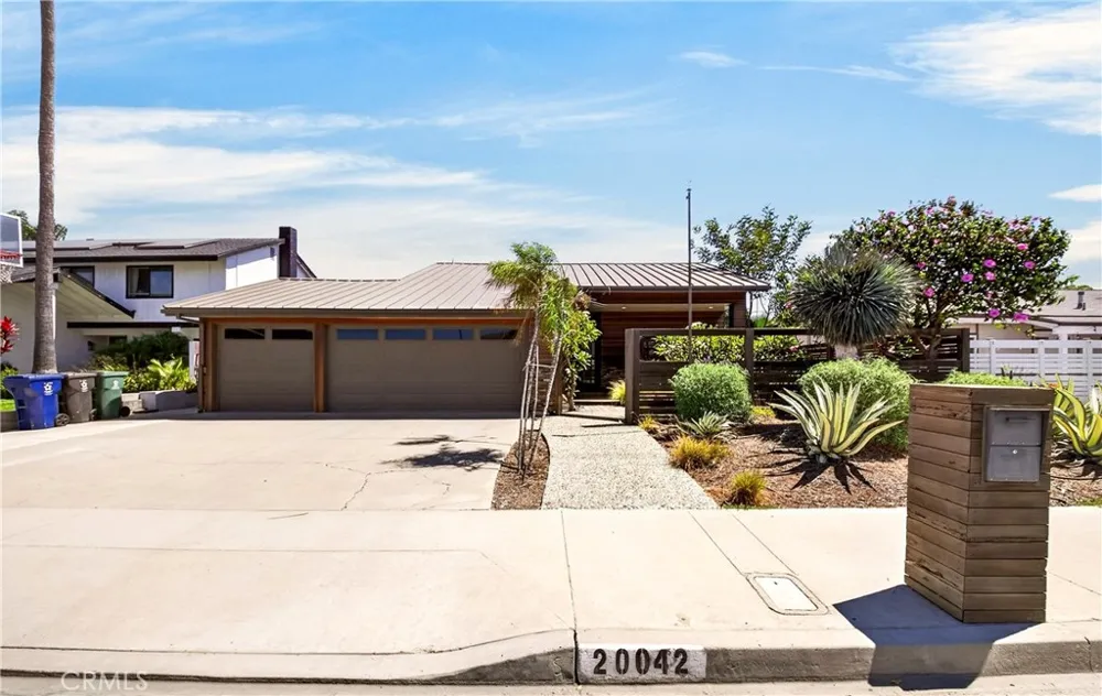 20042 Vintage Huntington Beach, CA 92646