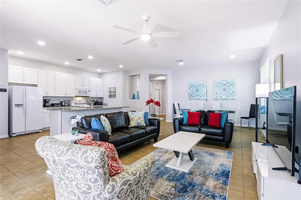 2275 VICTORIA DRIVE Davenport, FL 33837