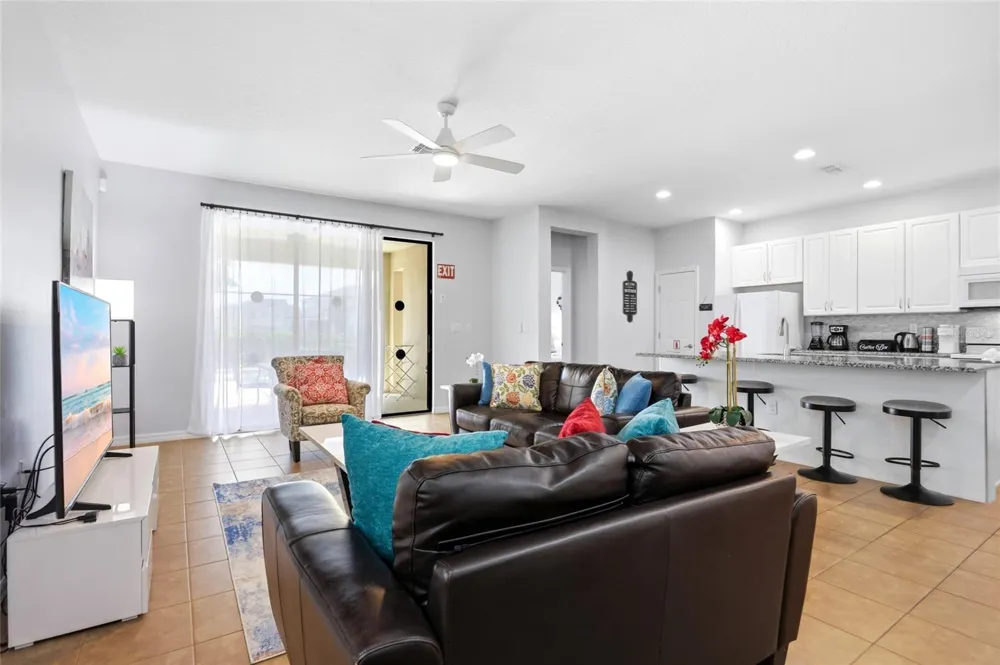2275 VICTORIA DRIVE Davenport, FL 33837