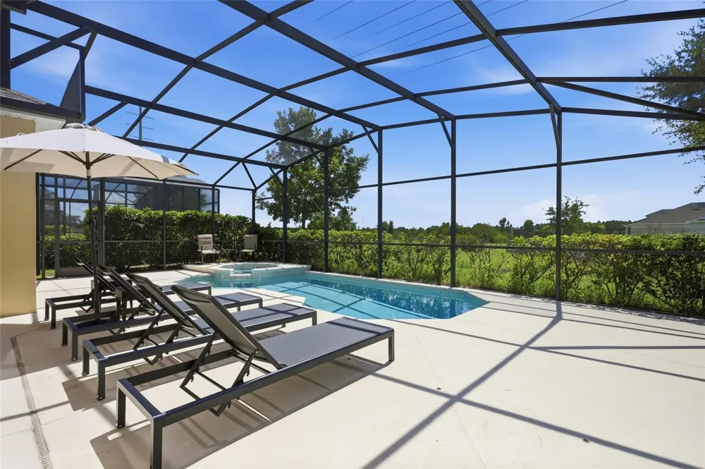 2275 VICTORIA DRIVE Davenport, FL 33837