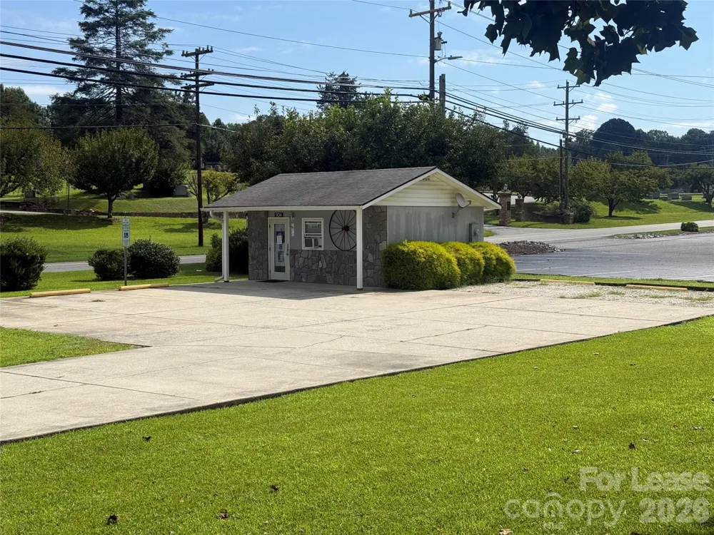 934 Rutherford Road Marion, NC 28752