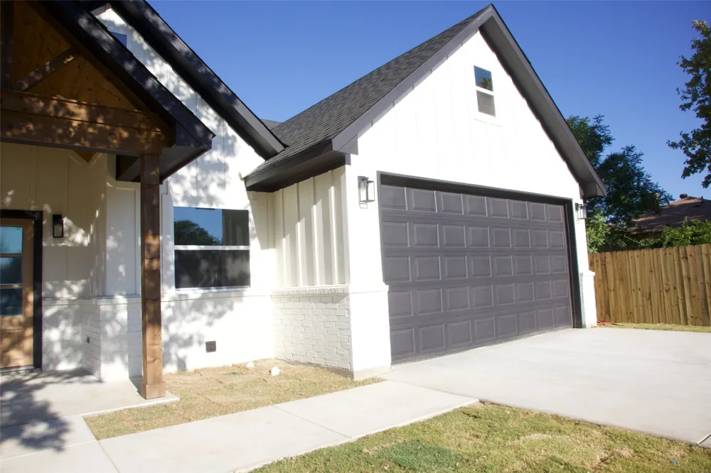 9432 PRAIRIEVIEW DRIVE Crowley, TX 76134